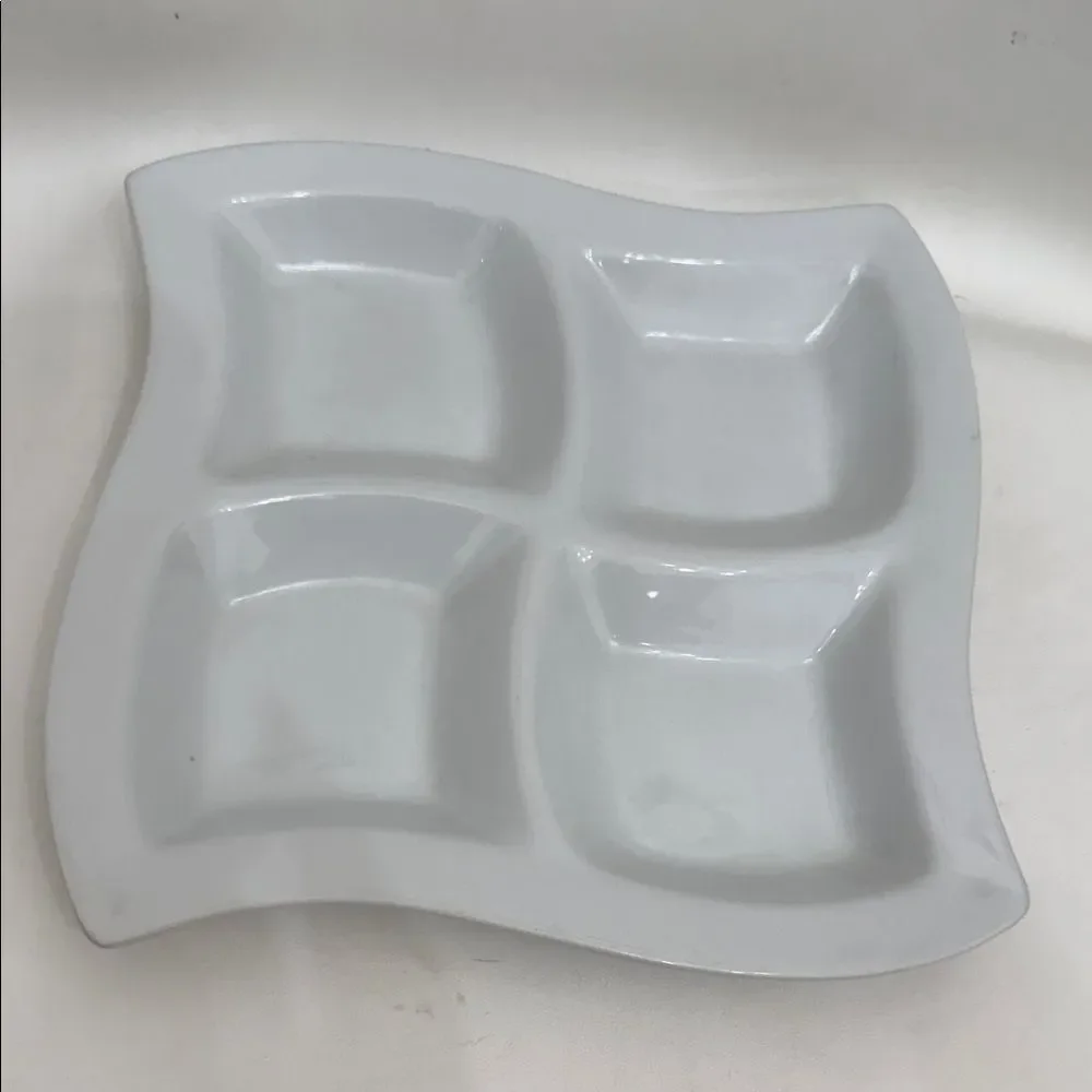 Pier 1 White Wavy Porcelain Quadruple Four Section Serving Platter 10 In Heavy